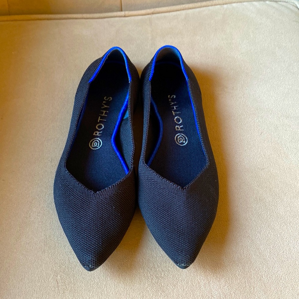 Size 10 Rothys “The Point” flats.